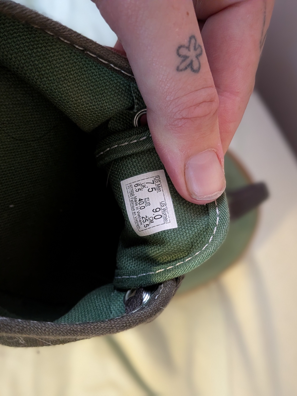 Vans Men’s Two-Tone Green and Charcoal Canvas Sneakers with Gum Sole - Picture 7 of 7